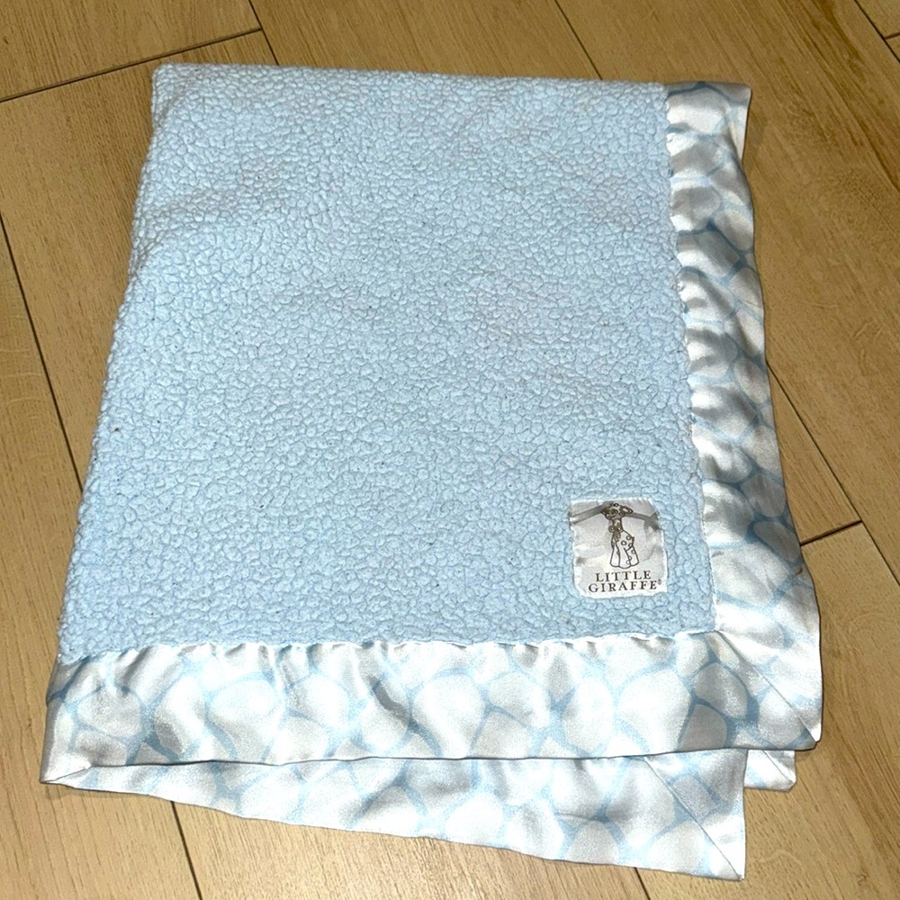 Little giraffe blue blanket